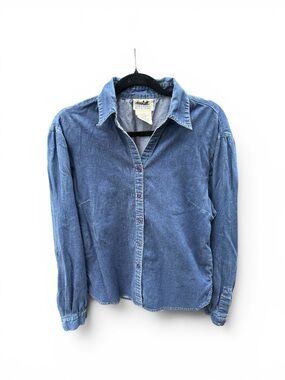 Women’s Denim V-Neck Fitted Button-Up